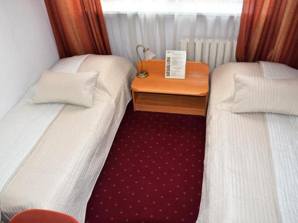 Centrum Konferencyjne IBIB PAN : photo 4 de la chambre chambre lits jumeaux