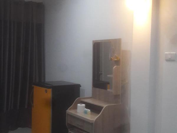 Chom Chan Guesthouse & Hostel : photo 5 de la chambre chambre lits jumeaux avec salle de bains privative