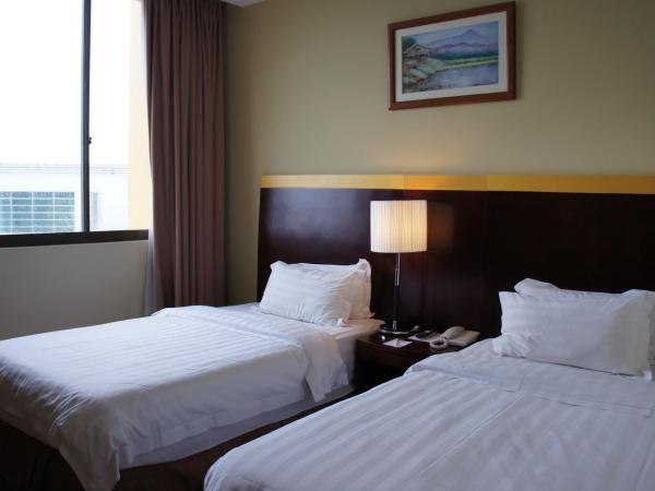 Gaya Centre Hotel : photo 2 de la chambre chambre lits jumeaux standard