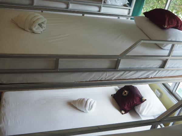 Chaokoh Phi Phi Hostel : photo 5 de la chambre lit dans dortoir pour hommes de 6 lits