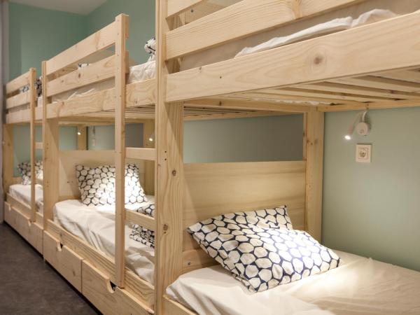 Balea Hostel : photo 4 de la chambre lit superposé dans dortoir mixte
