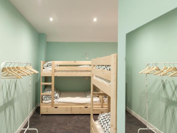 Balea Hostel : photo 5 de la chambre lit superposé dans dortoir mixte