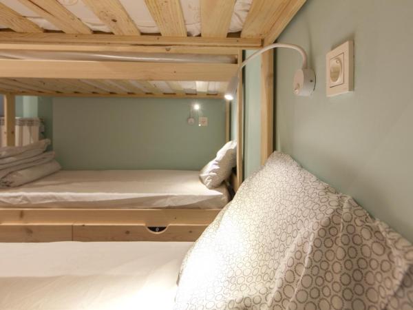 Balea Hostel : photo 3 de la chambre lit superposé dans dortoir mixte