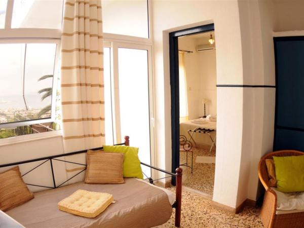 Akrotiri Hotel : photo 1 de la chambre chambre triple