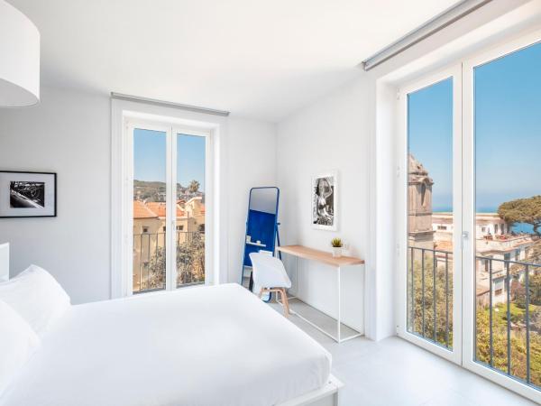 AE Home|Studio : photo 1 de la chambre suite - vue sur mer