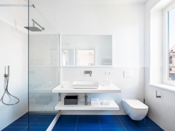 AE Home|Studio : photo 5 de la chambre suite lit king-size - vue sur mer