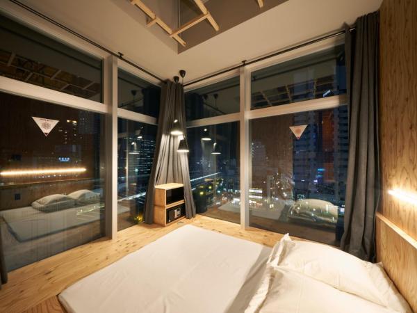 Book And Bed Tokyo Shinjuku : photo 5 de la chambre chambre supérieure