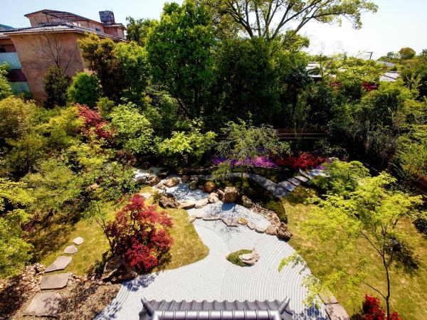 Ryokan KANADE : photo 7 de la chambre chambre de style japonais non-fumeurs - vue sur jardin