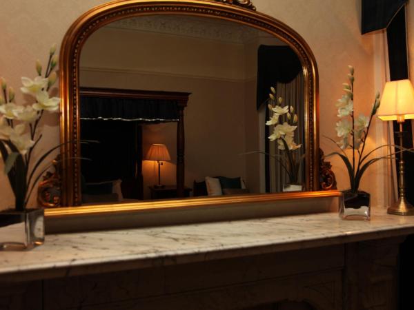 Kildonan Lodge Hotel : photo 5 de la chambre hébergement supérieur familial avec lit à baldaquin