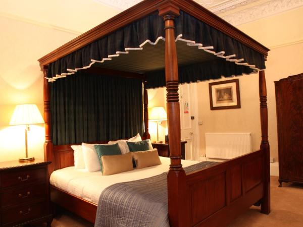 Kildonan Lodge Hotel : photo 2 de la chambre hébergement supérieur familial avec lit à baldaquin