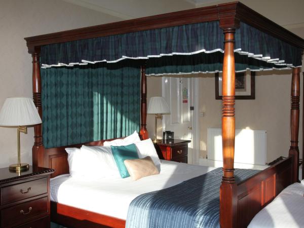 Kildonan Lodge Hotel : photo 6 de la chambre hébergement supérieur familial avec lit à baldaquin