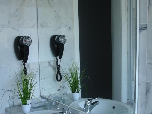 City-Pension-Dortmund : photo 3 de la chambre chambre quadruple