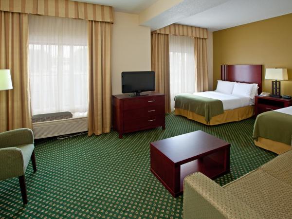 Holiday Inn Express & Suites Indianapolis - East, an IHG Hotel : photo 1 de la chambre suite double avec 2 lits doubles - non-fumeurs