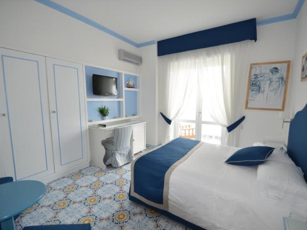 Albergo Gatto Bianco : photo 1 de la chambre chambre double/lits jumeaux supérieure