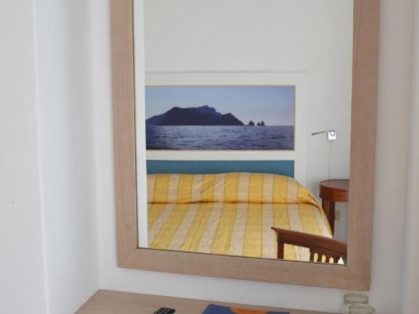 Albergo Gatto Bianco : photo 6 de la chambre chambre double ou lits jumeaux standard