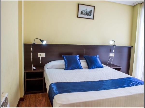 Hostal Hotil Coruña Centro : photo 2 de la chambre chambre lit queen-size deluxe