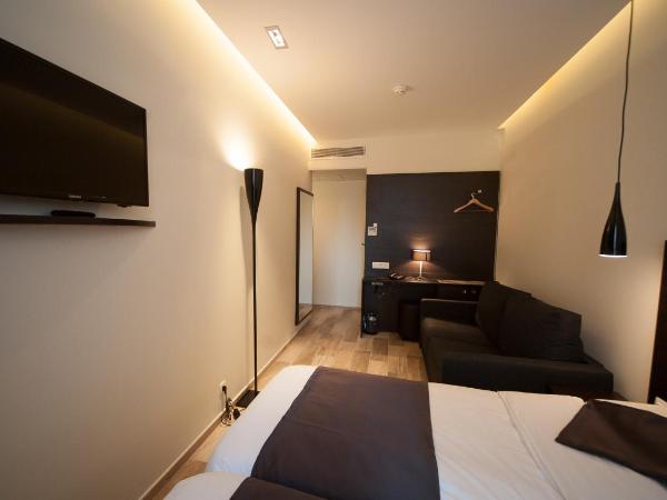 Central Hotel : photo 4 de la chambre chambre familiale