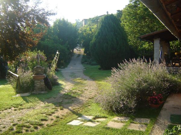 Locanda Delle Noci : photo 3 de la chambre appartement - vue sur jardin