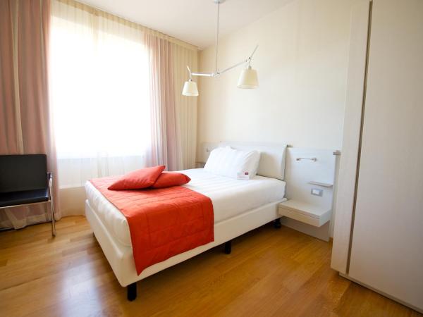 Hotel Mercure Milano Solari : photo 1 de la chambre chambre classique avec petit lit double