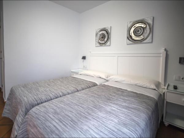 Hostal San Ramón : photo 6 de la chambre chambre lits jumeaux supérieure