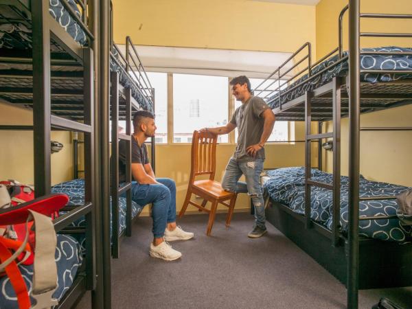 YHA Hobart Central : photo 2 de la chambre lit dans dortoir pour hommes