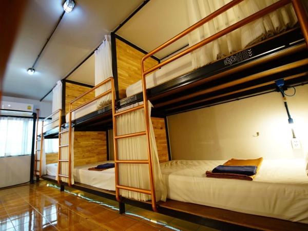 Sleep Owl Hostel : photo 5 de la chambre lit superposé dans dortoir mixte - Étage supérieur