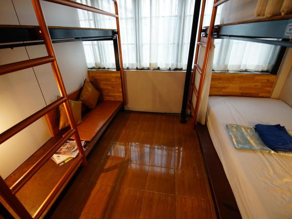 Sleep Owl Hostel : photo 8 de la chambre lit superposé dans dortoir mixte - Étage supérieur