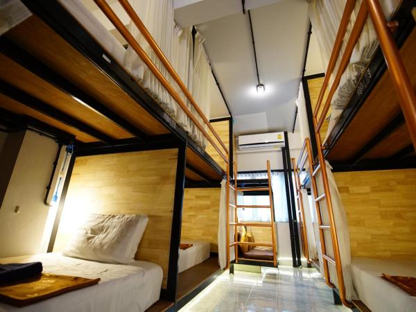 Sleep Owl Hostel : photo 1 de la chambre lit superposé dans dortoir mixte - rez-de-chaussée