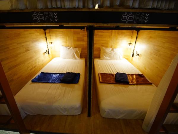 Sleep Owl Hostel : photo 1 de la chambre capsule female dormitory