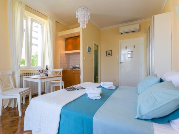 Villa Benic : photo 2 de la chambre studio avec balcon et vue sur la mer