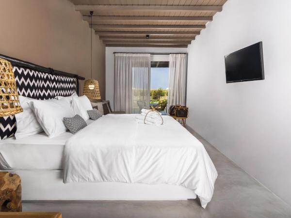 My Mykonos Hotel : photo 9 de la chambre chambre double deluxe avec bassin profond privé