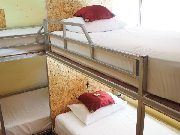 Chaokoh Phi Phi Hostel : photo 1 de la chambre lit dans dortoir mixte de 4 lits