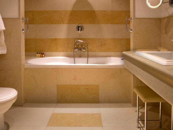 Grand Hotel Savoia : photo 3 de la chambre chambre familiale (4 adultes) 