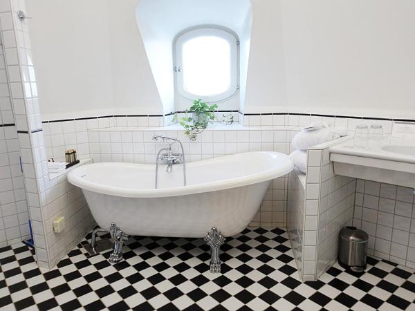 Hotel Kung Carl, WorldHotels Crafted : photo 9 de la chambre suite avec balcon