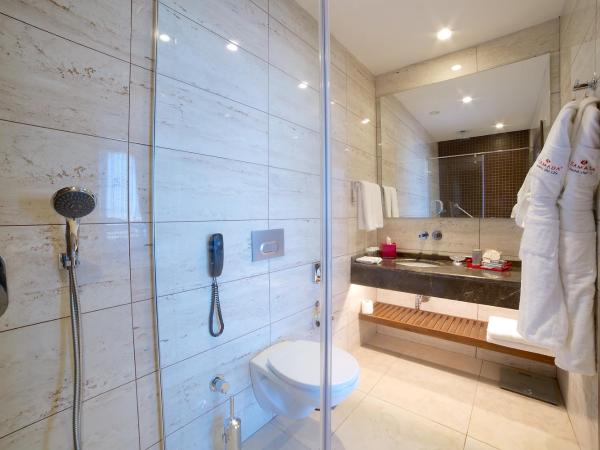 Ramada by Wyndham Istanbul Old City : photo 5 de la chambre suite lits jumeaux avec terrasse - non-fumeurs