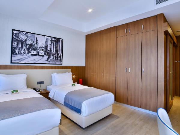 Ramada by Wyndham Istanbul Old City : photo 4 de la chambre chambre lits jumeaux exécutive avec terrasse - non-fumeurs