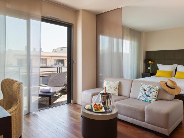 Nehô Suites Cannes Croisette : photo 3 de la chambre suite nuptiale avec terrasse