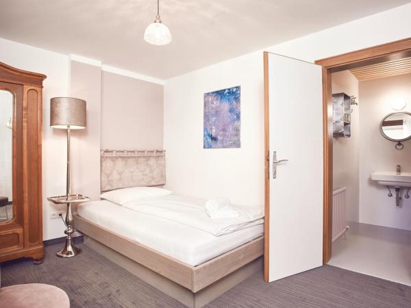 Boutique-Gasthof Ueberfuhr : photo 4 de la chambre grande chambre simple