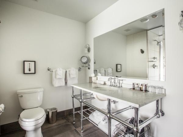 Ironworks Hotel Indy : photo 1 de la chambre chambre lit queen-size deluxe