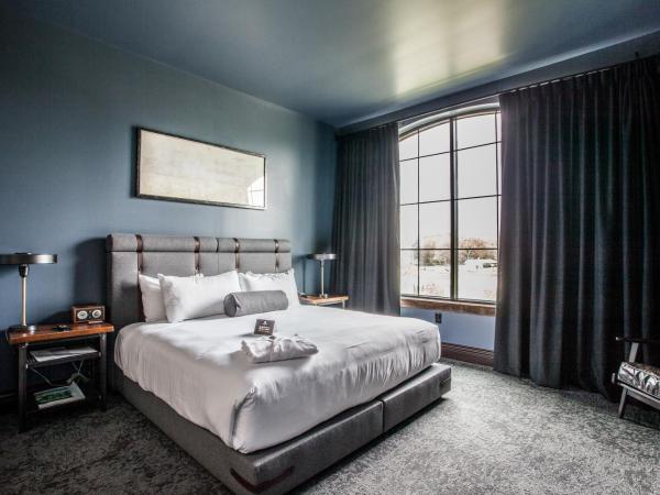 Ironworks Hotel Indy : photo 2 de la chambre chambre lit king-size - accessible aux personnes à mobilité réduite