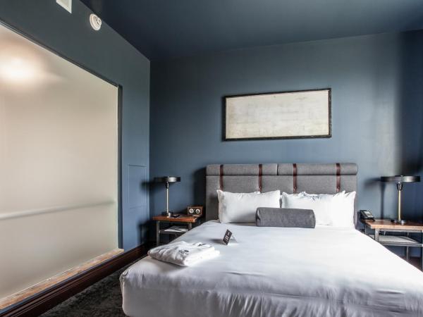 Ironworks Hotel Indy : photo 3 de la chambre chambre lit king-size - accessible aux personnes à mobilité réduite