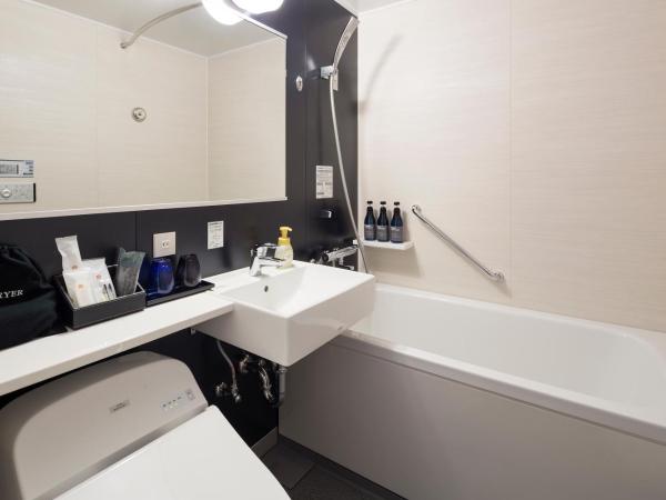 Premier Hotel CABIN PRESIDENT Osaka : photo 10 de la chambre chambre lit queen-size - non-fumeurs