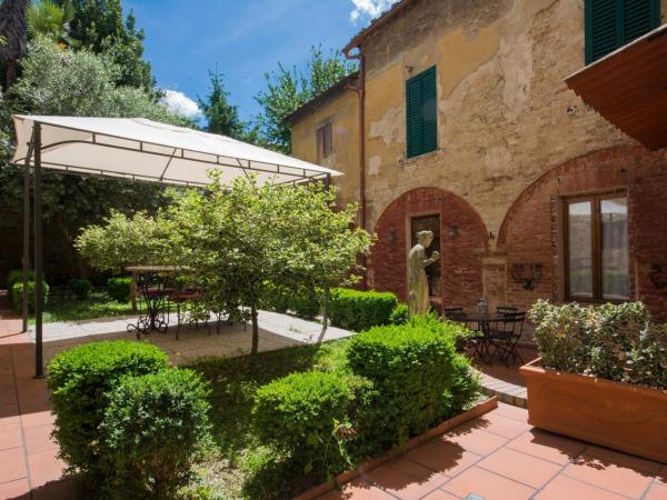 Piazza Paradiso Accommodation : photo 3 de la chambre studio - bâtiment séparé