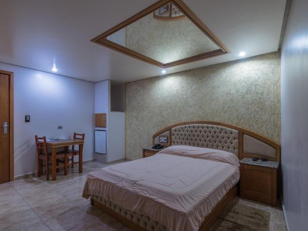 Hotel Joamar : photo 4 de la chambre chambre double avec lit double et climatisation