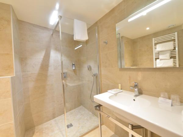 Best Western Plus Hôtel D'Angleterre : photo 2 de la chambre chambre lit queen-size confort - non-fumeurs