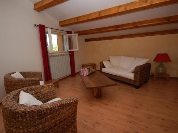 Mas de la Sauline : photo 2 de la chambre chambre familiale