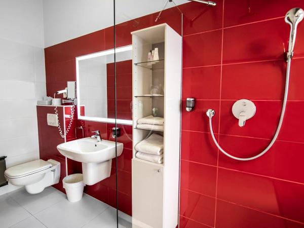 Rubin Wellness & Conference Hotel : photo 2 de la chambre suite junior avec balcon