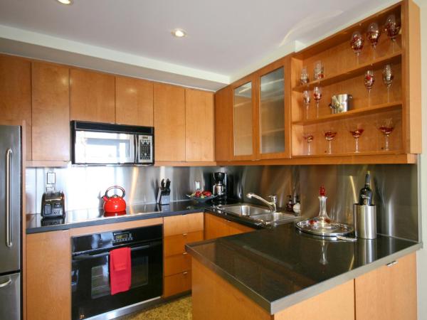 Yonge Suites Furnished Apartments : photo 7 de la chambre suite de grand standing de luxe