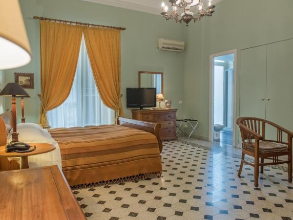 palazzo pantaleo : photo 5 de la chambre chambre triple avec balcon