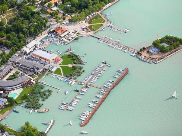 Balkon Apartmanház Panzió : photo 7 de la chambre appartement 2 chambres